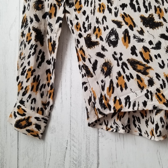 & Other Stories Leopard Print Silk Blouse Size 4 - Picture 2 of 8